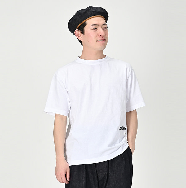 Iron Embroidery Konokki-kun 908 T-shirt Male Model