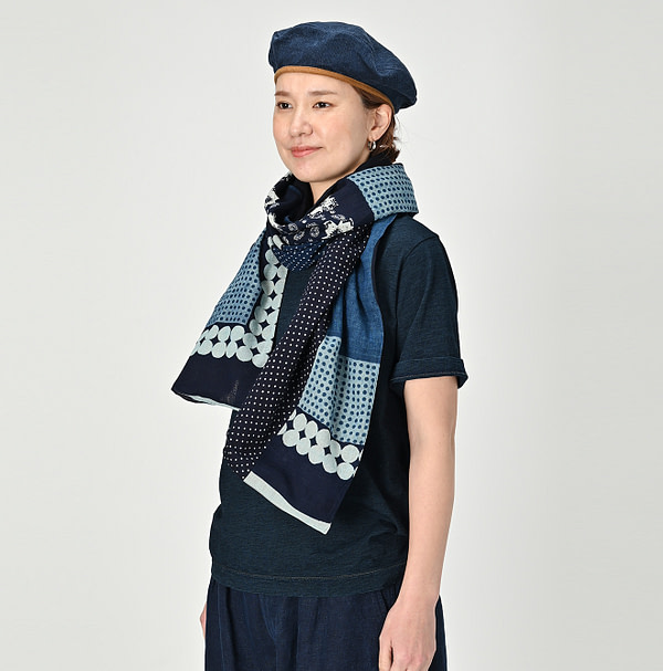 Indigo Bandana Patchwork Stole Female Model