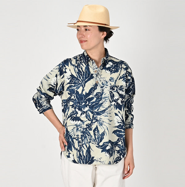 Indigo Eastern Aloha 908 Ocean Petit Collar Pull Shirt Female Model