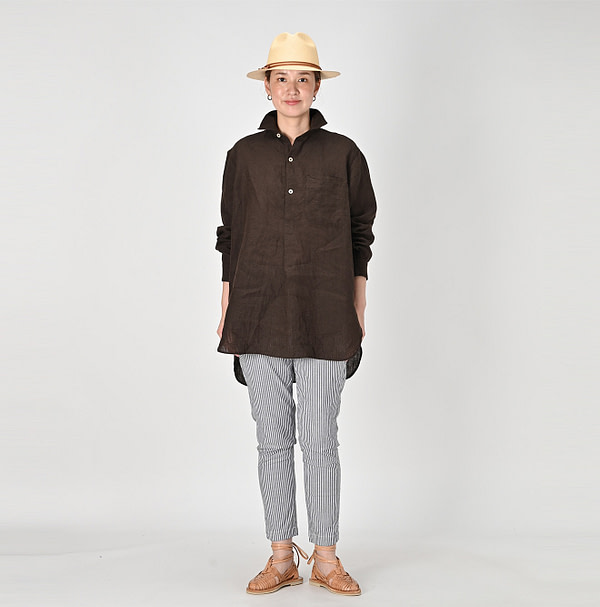 Indian Linen Chambray 908 Grandpa Pull Shirt Female Model