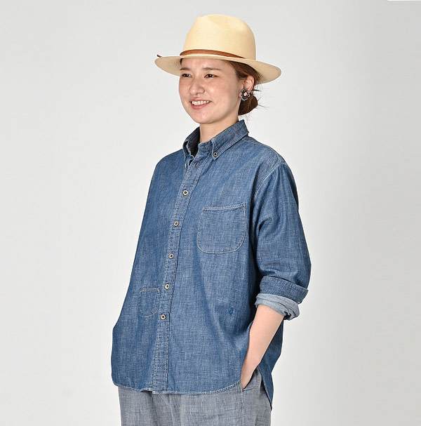 Indigo Dungaree Denim 908 Ocean Button Down Shirt Zyu Female Model