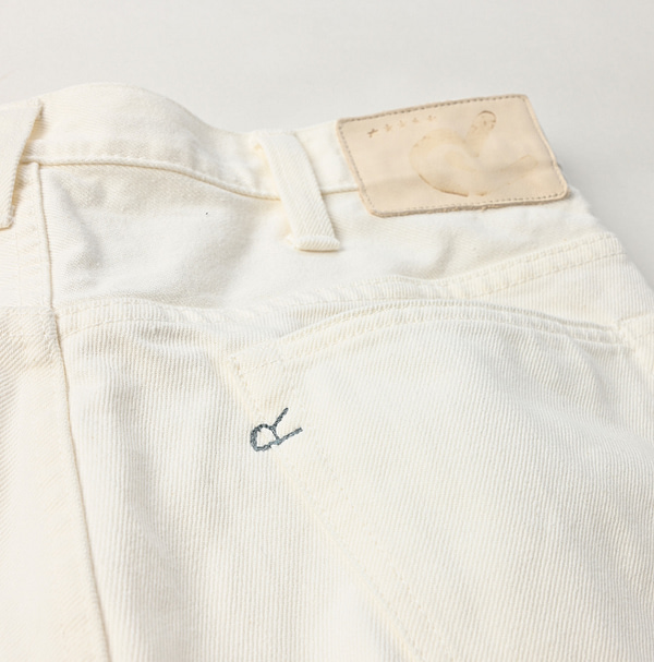 13oz Crosby 5 White Detail