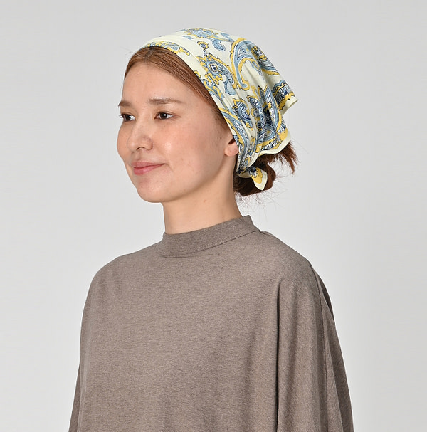 Tenjiku Sarasa Bandana Female Model