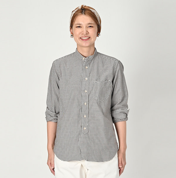 504 OX 908 Loafer Stand Shirt Female Model