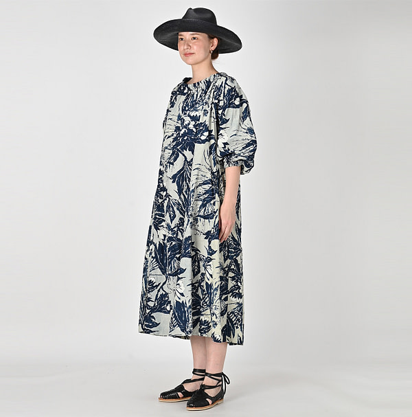 Indigo Eastern Aloha Print Puff Dress Female Model