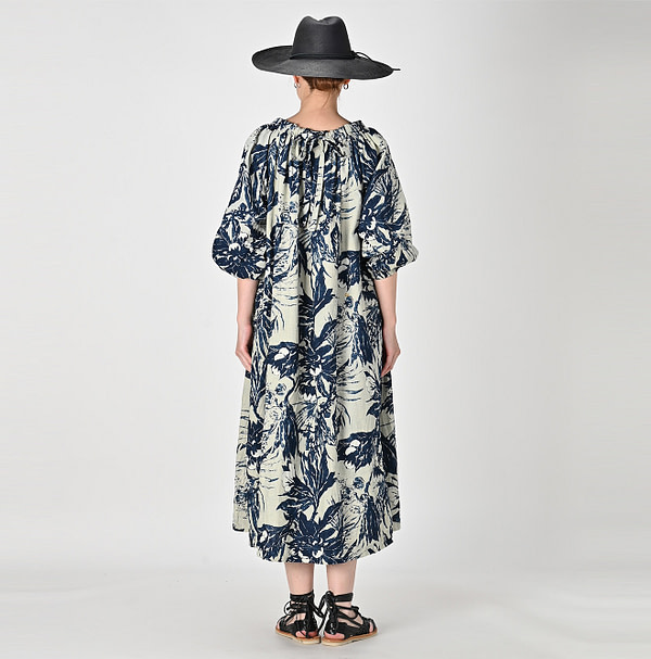 Indigo Eastern Aloha Print Puff Dress Female Model