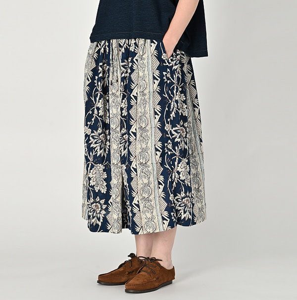 Sarasa Block Print Easy Gather Skirt Female Model