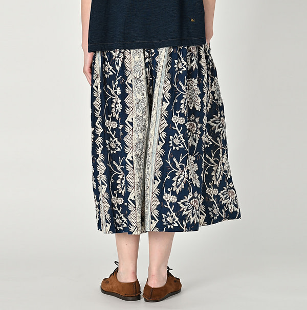 Sarasa Block Print Easy Gather Skirt Female Model