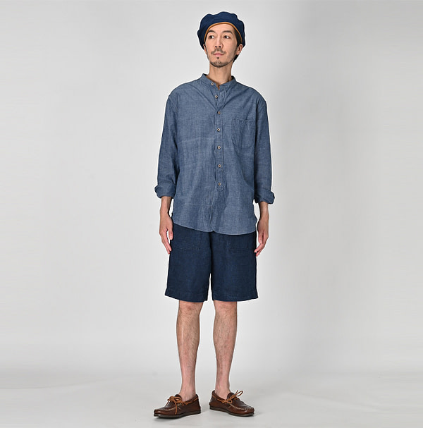 Indigo Linen Cloth 908 Baker Short Pants Male Model