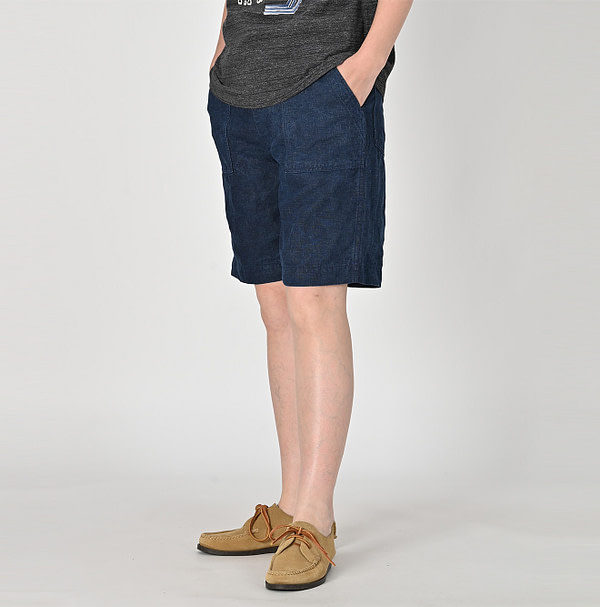 Indigo Linen Cloth 908 Baker Short Pants Female Model