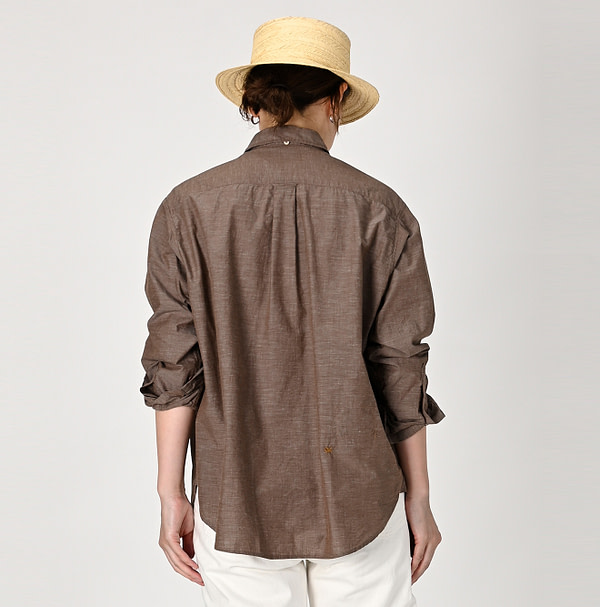 Hakeme 908 Ocean Button Down Shirt Female Model