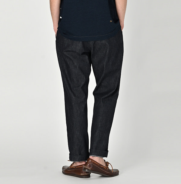 Mugihiko Denim Easy Slacks MEN Male Model