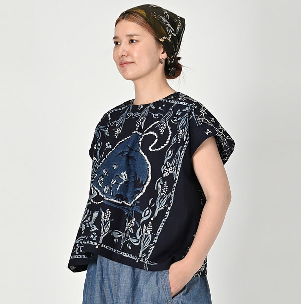 Indigo Picture Book Bandana M Camisole Female Model