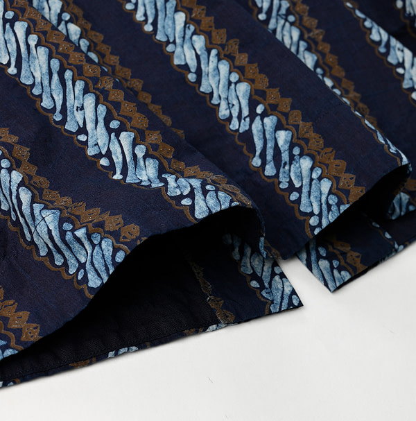 Indigo Batik Print No Sleeve Top Detail