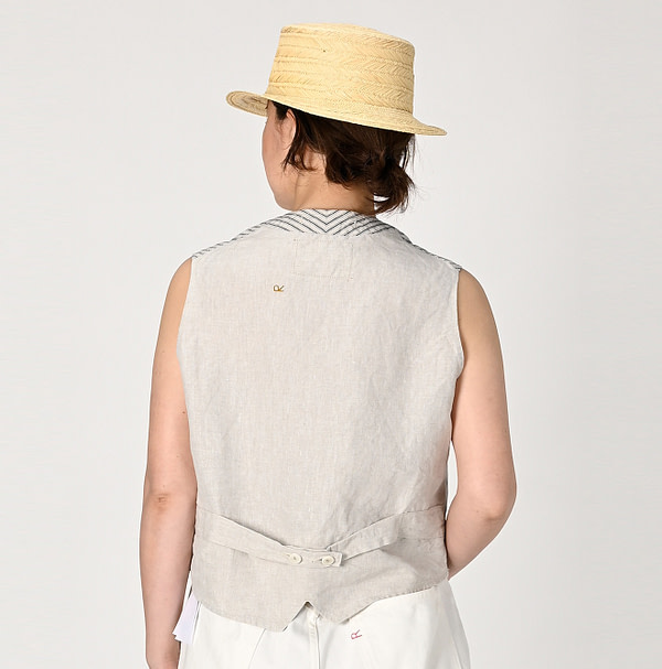 Cook Weather 908 Vest Female Model