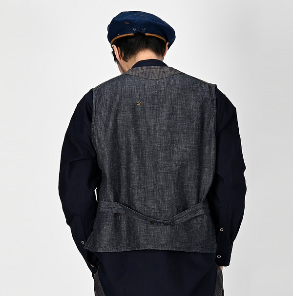 Yorimoku Cotton Tweed 908 4-pocket Vest Male Model