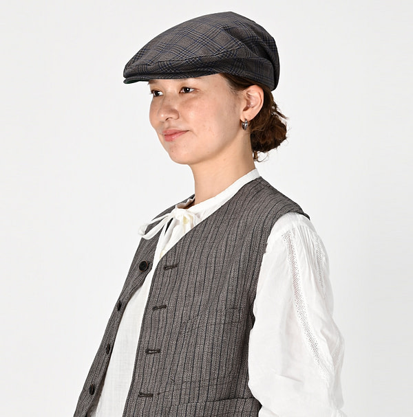 Yorimoku Cotton Tweed Hunting Hat Female Model