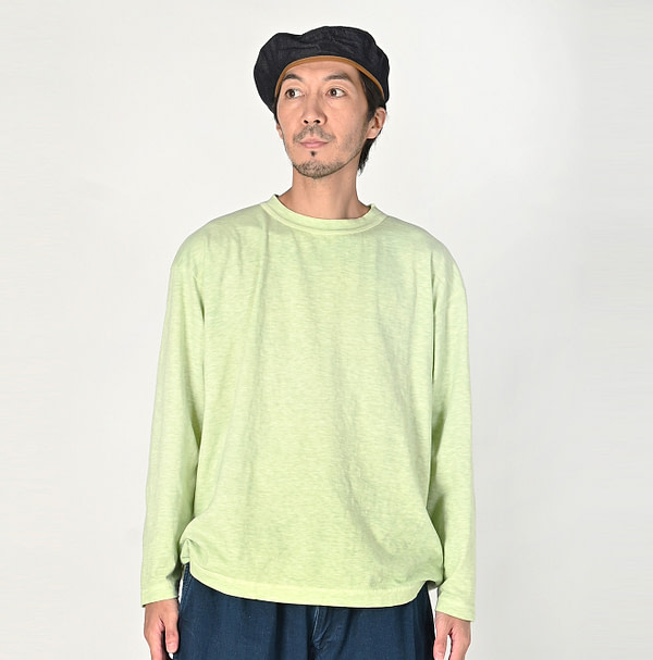 Plant Dyed Tenjiku 908 Ocean T-shirt Male Model