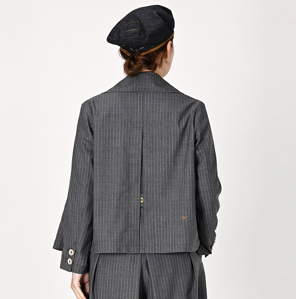 Combed Wool Annie Double Jacket Female Model
