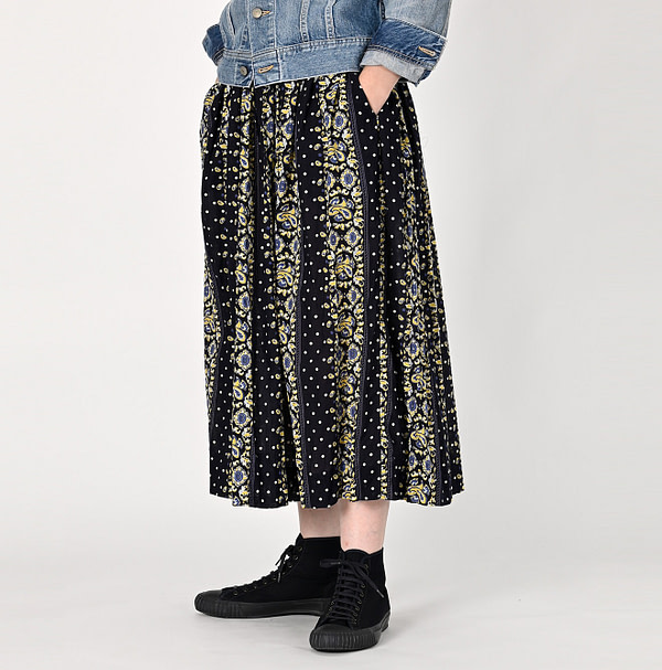 Paisley Dot Stripe Easy Gather Skirt Female Model