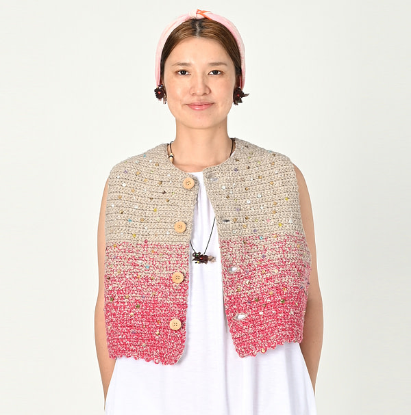 Tamatebako Crochet Beads Embroidery Vest Female Model