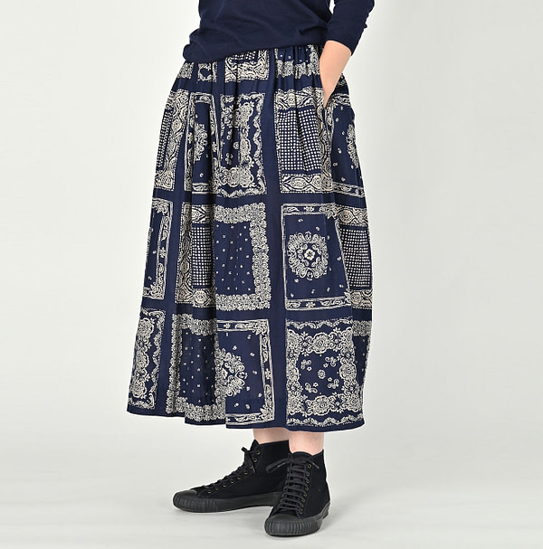 Bandana Mix Print Easy Gather Skirt Female Model