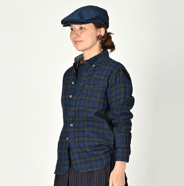 Indigo Fuwafuwa Double Woven 908 Loafer Button Down Shirt Female Model