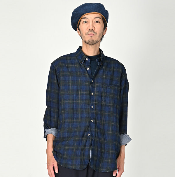 Indigo Fuwafuwa Double Woven 908 Loafer Button Down Shirt Male Model