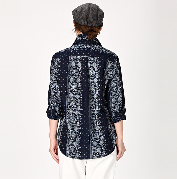 Indigo Paisley Dot Stripe Print 908 Loafer Shirt Female Model