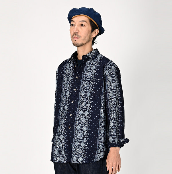 Indigo Paisley Dot Stripe Print 908 Loafer Shirt Male Model