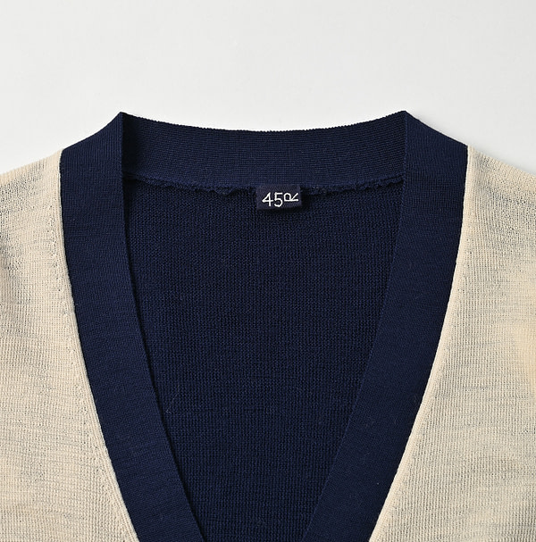 Combed Wool 908 Rib Cleric Cardigan Detail
