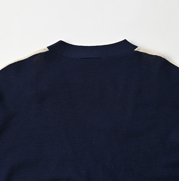 Combed Wool 908 Rib Cleric Cardigan Detail