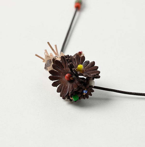 Leather x Glass Beads Bouquet Flower Necklace Detail