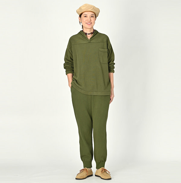 Tenjiku Knitsew 908 Pants Female Model