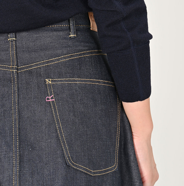 Rye Mugi Denim Crossover Skirt Itchora Female Model