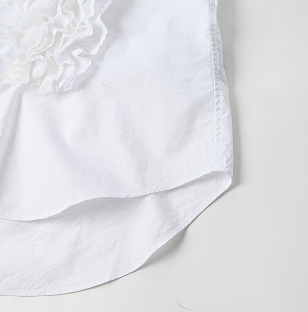 Batiste x Gauze Frill Blouse Detail