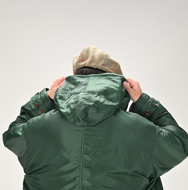 Atsu Nylon Quilt Coat Male Model