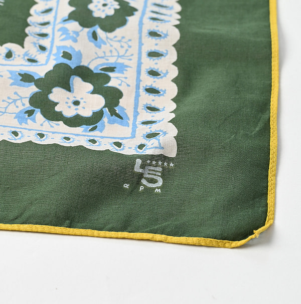 Doama Hira Frame Flower Bandana Detail