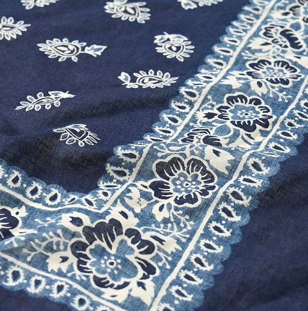 Indigo Frame Flower Bandana Detail