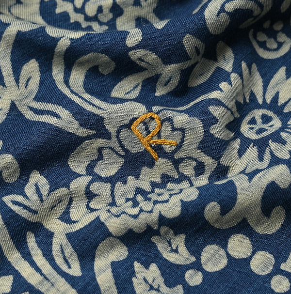 Indigo Tenjiku Flower Sarasa Bandana Detail