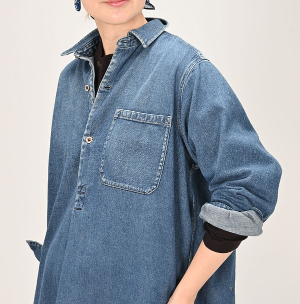 45 Petite Denim 908 Grandpa Pull Shirt Zyu Female Model