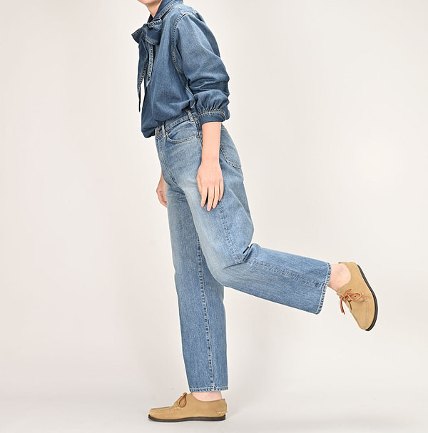 Rye Mugi Denim Charlotte 5 Tan Female Model