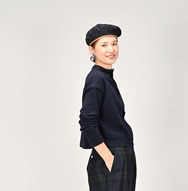 US Mou Knitsew Square Cardigan Female Model
