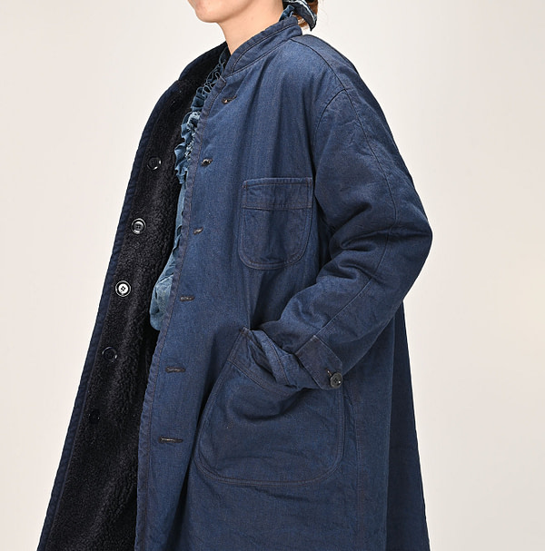 Omugi Denim 908 Lining Boa Coat Female Model