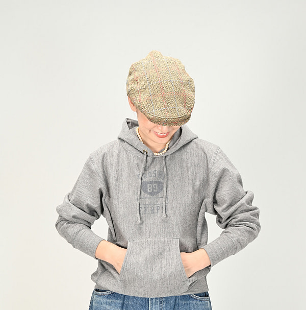 US Moo Wool 908 Reverse Hoodie (Size 3) Female Model