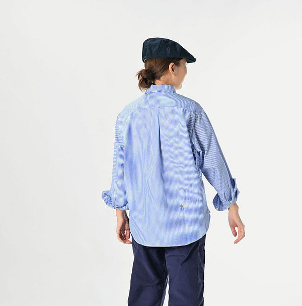 504 OX 908 Ocean Button Down Shirt Female Model