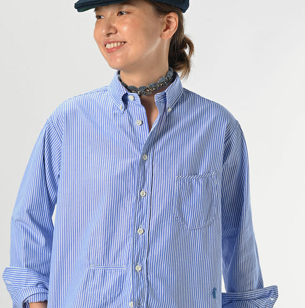 504 OX 908 Ocean Button Down Shirt Female Model