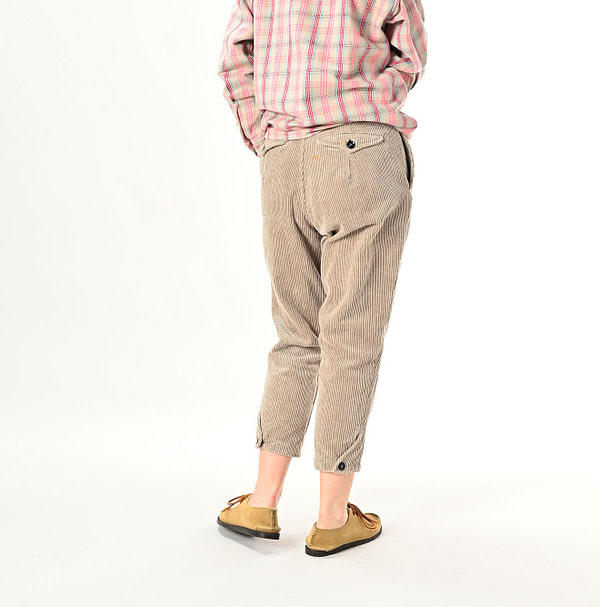 Selvedge Corduroy 908 Joppan Female Model