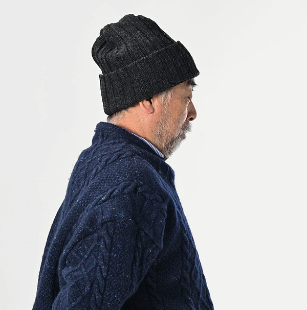 Shetland Zakkuri Rib Knit Cap Female Model