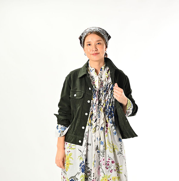 Mole Serge Stretch 908 Hikohime Jacket Female Model
